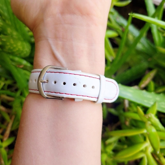 Classic 2008 Disney Special Edition Mickey Sparkle Watch - Picture 6 of 14